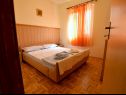 Apartementen Mari - 30m from the sea: A1(3+1), A2(3+1), A3(3+1) Seline - Riviera Zadar  - Appartement - A3(3+1): slaapkamer
