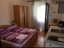 Apartementen Andy - only 50 m from beach: A1(3+1), A2(2+1), SA1(2) Sukosan - Riviera Zadar  - Studio-appartment - SA1(2): slaapkamer