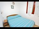 Apartementen Let - 5 m from sea : A1(4), A4(4) Sukosan - Riviera Zadar  - Appartement - A1(4): slaapkamer