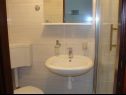 Apartementen Let - 5 m from sea : A1(4), A4(4) Sukosan - Riviera Zadar  - Appartement - A4(4): badkamer met toilet