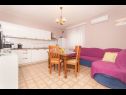 Apartementen Dama - 10 m from beach: A1(6+1) Sukosan - Riviera Zadar  - Appartement - A1(6+1): keuken en eetkamer