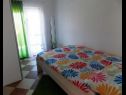 Apartementen Sanja - 100 meters to the beach A1(4+1), A2(4+1), A3(4+1), A4(4+1) Vir - Riviera Zadar  - Appartement - A2(4+1): slaapkamer