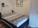 Apartementen Sanja - 100 meters to the beach A1(4+1), A2(4+1), A3(4+1), A4(4+1) Vir - Riviera Zadar  - Appartement - A3(4+1): slaapkamer
