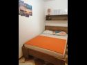 Apartementen Sanja - 100 meters to the beach A1(4+1), A2(4+1), A3(4+1), A4(4+1) Vir - Riviera Zadar  - Appartement - A4(4+1): slaapkamer