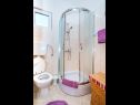 Apartementen Ljubo - modern andy cosy A1(2+2), A2(4+2), A3(4+2) Vrsi - Riviera Zadar  - Appartement - A1(2+2): badkamer met toilet