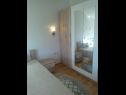 Apartementen Marinka - with backyard; A1(4), A2(4) Zadar - Riviera Zadar  - Appartement - A2(4): slaapkamer
