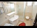 Apartementen Eddie - great location & comfor: A1(4), A2(4), A3(4), A4(4) Zadar - Riviera Zadar  - Appartement - A4(4): badkamer met toilet
