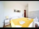 Apartementen Ivan Z3 - only for family: A1(6)  Zadar - Riviera Zadar  - Appartement - A1(6) : slaapkamer
