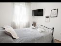 Apartementen Mat-deluxe with free parking: A1(4) Zadar - Riviera Zadar  - Appartement - A1(4): slaapkamer