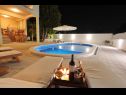 Apartementen Max - luxurious with pool: A1(6+2) Zadar - Riviera Zadar  - huis