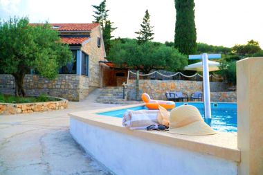 Vakantiehuizen Nave - private pool: H(4+1) Postira - Eiland Brac  - Kroatië 