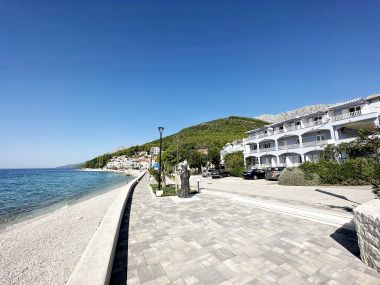 Apartementen Mira - 10 m from beach: SA3(2), SA4(2), A5(2+2) Zaostrog - Riviera Makarska 