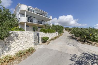 Apartementen Mil - 80m from the sea A1(4+1), A2(2) Sevid - Riviera Trogir 