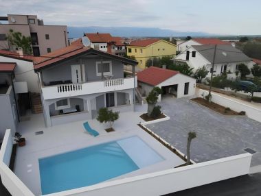 Apartementen Vesna - with pool A1(4+2), A2(2+2) Nin - Riviera Zadar 