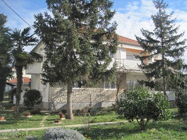 Apartementen Ivan - with large terrace : A1(5) Zadar - Riviera Zadar 