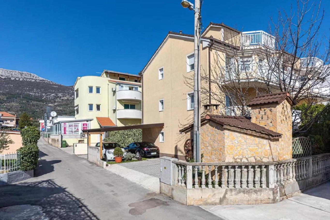 Apartementen Niko - modern: SA1(2), A2(2+2), A3(2+2), A4(4+2) Kastel Luksic - Riviera Split 