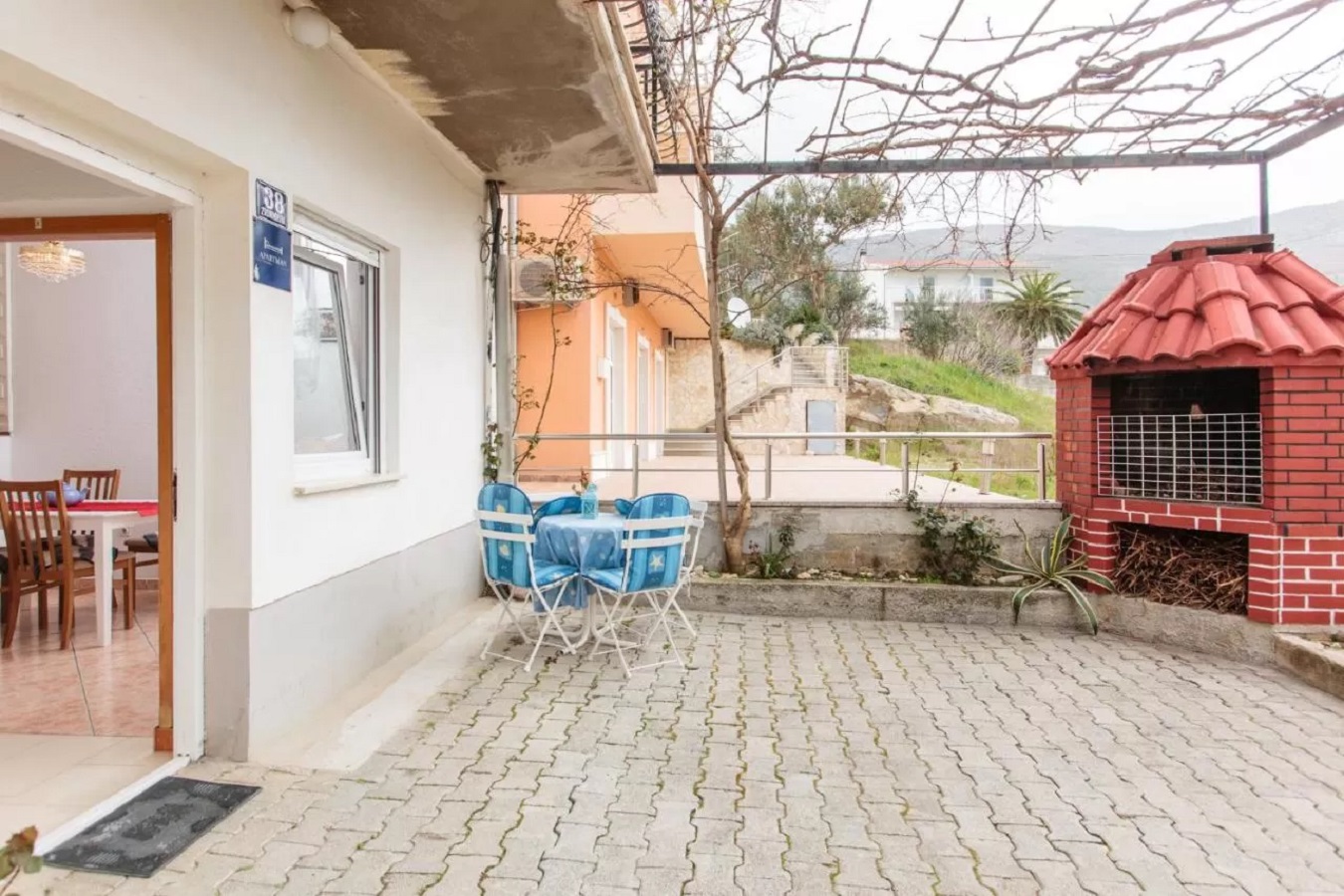 Apartementen Knez 1 - 50 m from beach: A3(4) Podstrana - Riviera Split 