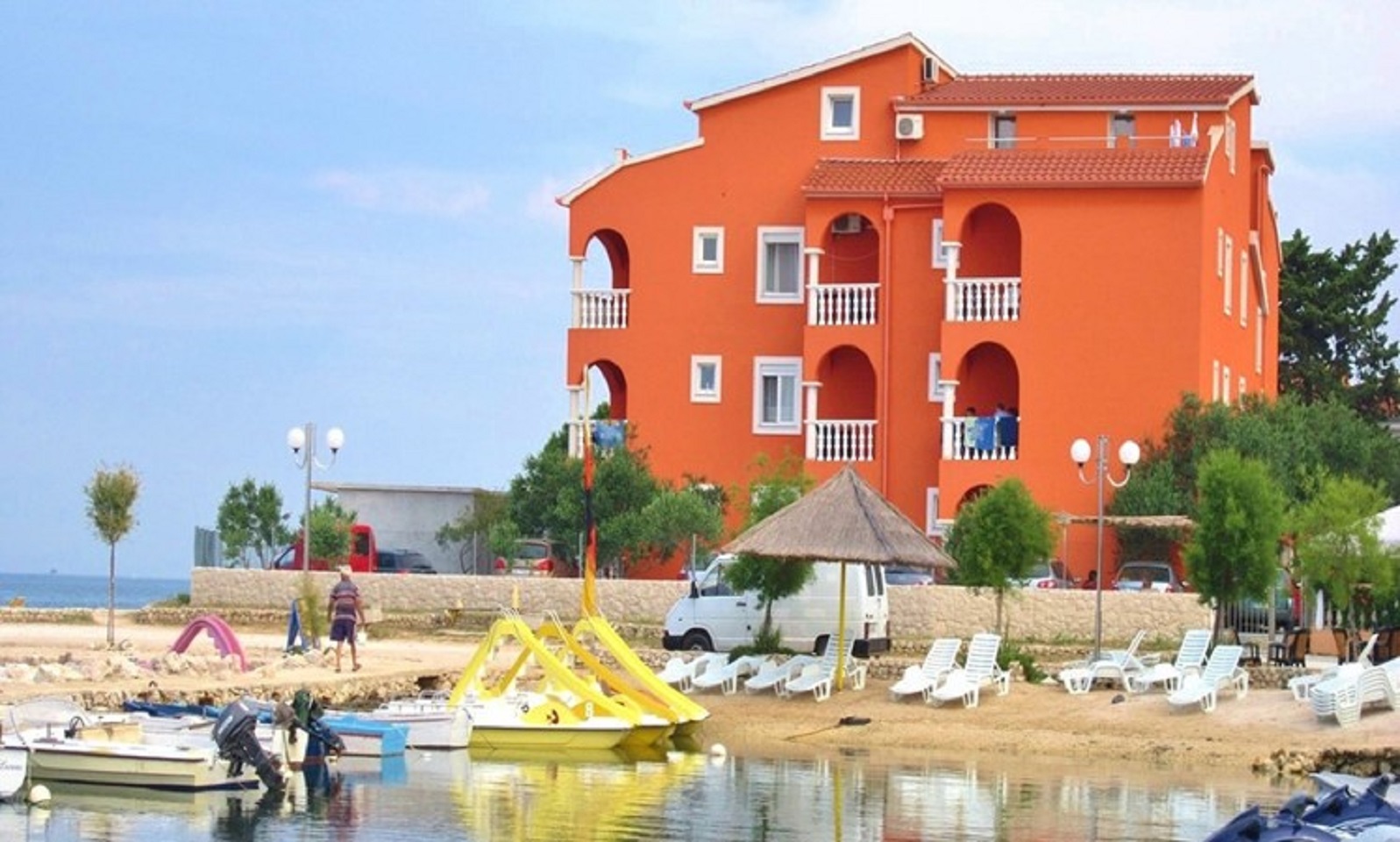Apartementen Sor - on the beach: SA1(2+1), A1(4+1), A2(2+2), A3(2+2) Bibinje - Riviera Zadar 
