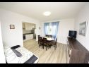Apartementen Sveto - 400 m from beach: A1(4) Biograd - Riviera Biograd  - Appartement - A1(4): woonkamer