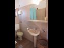 Apartementen Nebo - 80 m from beach: A1 Zeleni (2), A2 Plavi (3), A3 Ljubicasti (4) Pakostane - Riviera Biograd  - Appartement - A1 Zeleni (2): badkamer met toilet