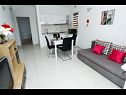 Apartementen Renato - 150 m from beach: A1(2+2), A2(2+2) Sveti Filip i Jakov - Riviera Biograd  - Appartement - A2(2+2): woonkamer