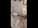 Apartementen Brane - 150m from sea: A1(2+1), SA2(3), SA3(3), SA4(2), SA5(2), A6(2+1) Bol - Eiland Brac  - Studio-appartment - SA5(2): badkamer met toilet