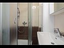 Vakantiehuizen Andre - swimming pool H(6+2) Nerezisca - Eiland Brac  - Kroatië  - H(6+2): badkamer met toilet