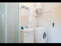 Apartementen Annie - sea view : A1(3), A2(3), A3(4) Postira - Eiland Brac  - Appartement - A3(4): badkamer met toilet