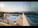 Apartementen Dragan - with pool and seaview: A2(4), A3(5) Postira - Eiland Brac  - zwembad