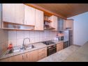 Apartementen Zoran - 30 m from beach: A1(4) Postira - Eiland Brac  - Appartement - A1(4): keuken