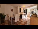 Apartementen Marin - amazing sea view: A1(4+1), A2(4+1), A3(4+1) Splitska - Eiland Brac  - Appartement - A1(4+1): keuken en eetkamer