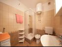 Apartementen Anec - 150m from the sea: A1(4) Supetar - Eiland Brac  - Appartement - A1(4): badkamer met toilet