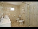 Vakantiehuizen Ivan - open pool: H(6+4) Supetar - Eiland Brac  - Kroatië  - H(6+4): badkamer met toilet