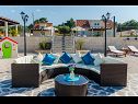 Vakantiehuizen Ivan - open pool: H(6+4) Supetar - Eiland Brac  - Kroatië  - terras