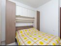 Apartementen Silvana - economy apartments : A1(4), A3(2+1), A2(2) Supetar - Eiland Brac  - Appartement - A1(4): slaapkamer