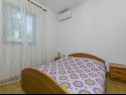Apartementen Silvana - economy apartments : A1(4), A3(2+1), A2(2) Supetar - Eiland Brac  - Appartement - A2(2): slaapkamer
