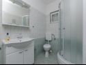 Apartementen Silvana - economy apartments : A1(4), A3(2+1), A2(2) Supetar - Eiland Brac  - Appartement - A2(2): badkamer met toilet