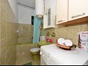 Apartementen Aurelija - 20 m from beach: A1(4+2), A2(4), A3(2+2) Arbanija - Eiland Ciovo  - Appartement - A1(4+2): badkamer met toilet