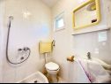 Apartementen Vini - by the sea: A1(2+2), A2(2), A3(4), A4(4), A5(2+2), A6(2+2) Mastrinka - Eiland Ciovo  - Appartement - A2(2): badkamer met toilet
