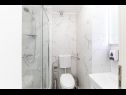 Apartementen Bozo - 100m to the sea: A1(4), A2(4), A3(4), A4(4), A5(4) Okrug Donji - Eiland Ciovo  - Appartement - A3(4): badkamer met toilet