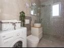 Apartementen Slavena - with pool : A3(4+2) Okrug Gornji - Eiland Ciovo  - Appartement - A3(4+2): badkamer met toilet