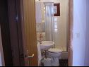 Apartementen Dane - 30m from the sea: A1(4+1), A2(4+1), A3(3+2), A4(2+3) Okrug Gornji - Eiland Ciovo  - Appartement - A3(3+2): badkamer met toilet
