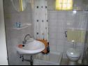 Apartementen Doria - 20m from beach: A1 Grego(4), A3 Doric(4), A4 Teuta(2+2) Okrug Gornji - Eiland Ciovo  - Appartement - A1 Grego(4): badkamer met toilet