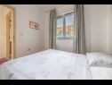 Apartementen Branko - 60m from the beach: SA1 (3+1), A2 (4), A3 (4) Okrug Gornji - Eiland Ciovo  - Appartement - A2 (4): slaapkamer