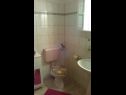Vakantiehuizen Filip - comfortable: H(6+2) Okrug Gornji - Eiland Ciovo  - Kroatië  - H(6+2): badkamer met toilet