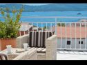 Apartementen Bozo - amazing terrace and sea view: A1(4) Okrug Gornji - Eiland Ciovo  - uitzicht op zee (huis en omgeving)