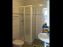 Apartementen Zoran SA1(2+1) Crikvenica - Riviera Crikvenica  - Studio-appartment - SA1(2+1): badkamer met toilet