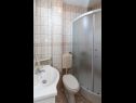 Apartementen Kari A5(4) , SA1(2), SA2(2), SA3(2), SA4(2)  Crikvenica - Riviera Crikvenica  - Studio-appartment - SA1(2): badkamer met toilet