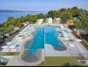 Vakantiehuizen Roman - mobile homes with pool: H1 mobile home 1 (4+2), H2 mobile home 2 (4+2), H3 mobile home 3 (4+2), H4 mobile home 4 (4+2), H5 mobile home 5 (4+2) Selce - Riviera Crikvenica  - Kroatië  - huis