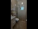 Apartementen Sunny Hvar 2 - with pool: A3(2+2), A4(2+2) Baai Basina (Jelsa) - Eiland Hvar  - Appartement - A4(2+2): badkamer met toilet